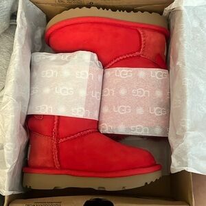 NWT KIDS UGGS